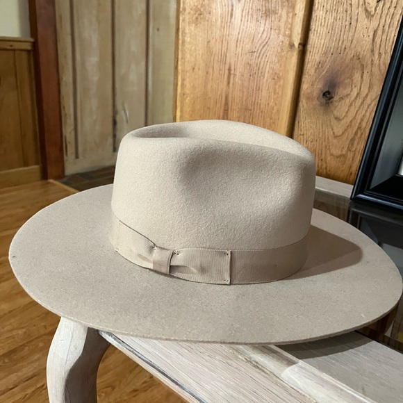Hat - Picture 2 of 5